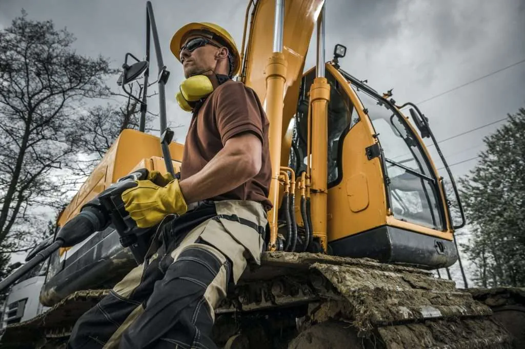 Protect your Colorado excavating business with our contractor liability insurance, featuring access to 50+ carriers for optimal coverage and rates. Call us today!
